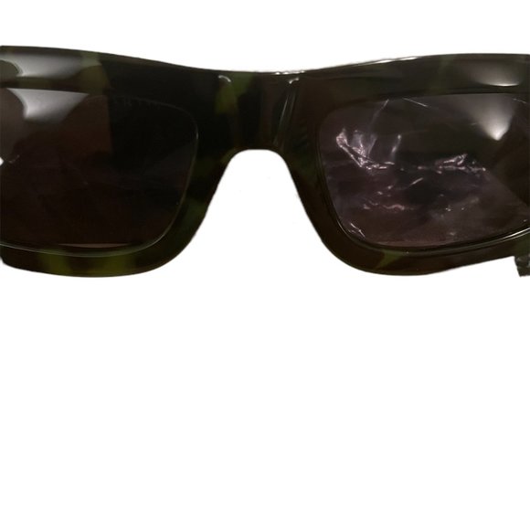 NEW Stella Mccartney Slim Rectangular Sunglasses In Green Black Tortoise Design main image 2